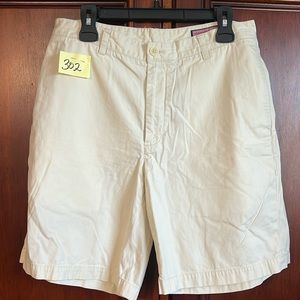 Vineyard Vines shorts size 34‼️